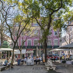 https://carmo-chiado-deluxe-apartment.hotels-lisbon-portugal.com